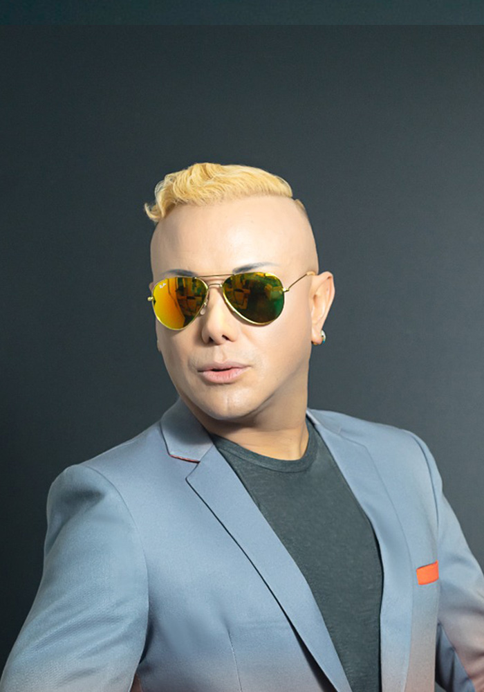 Carlos Cacho, Director Creativo